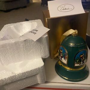 Green Mr.Christmas Holiday musical Bell Ornament